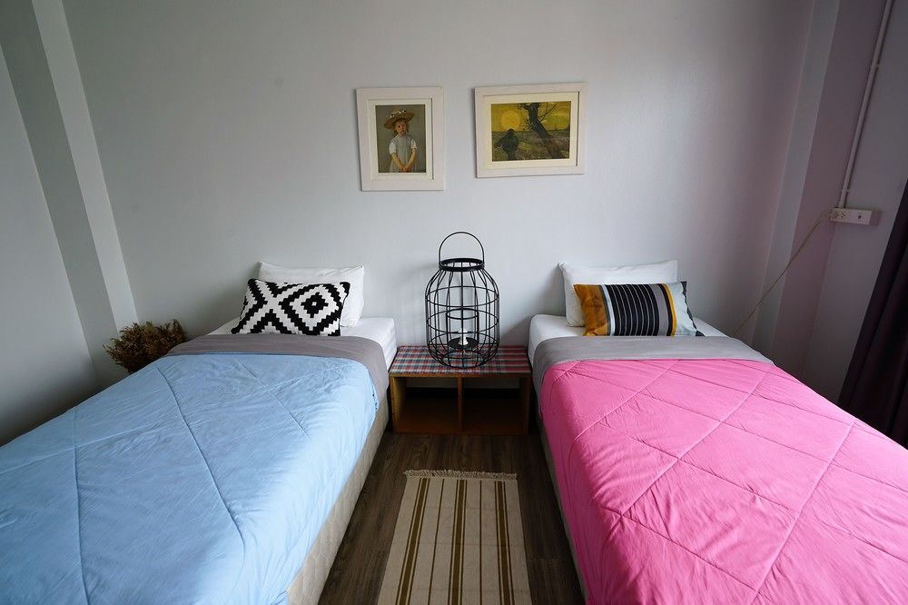 T Hostel @ Rama4 Bangkok Extérieur photo
