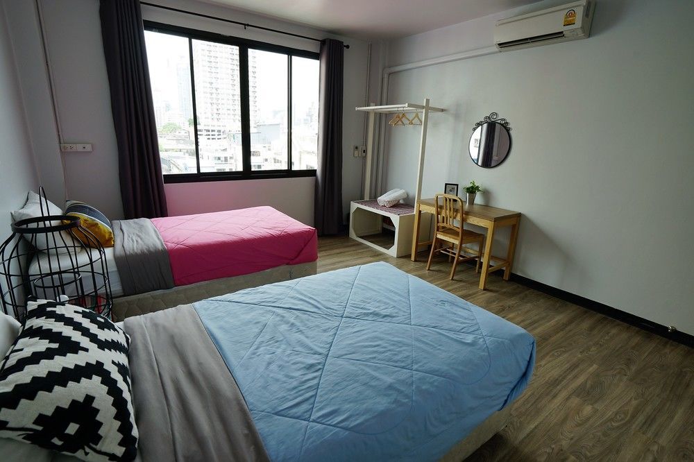 T Hostel @ Rama4 Bangkok Extérieur photo