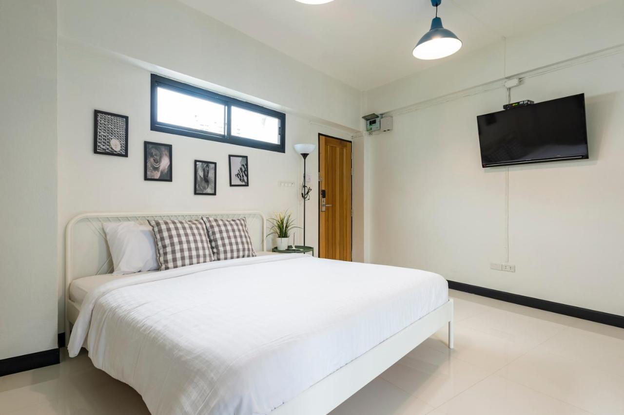 T Hostel @ Rama4 Bangkok Extérieur photo